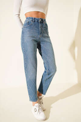 Baklava Taşlı Mom Jeans Pantolon Açık Mavi - HEPYEK