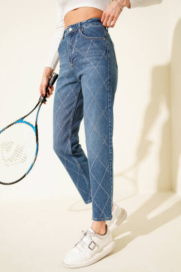 Baklava Taşlı Mom Jeans Pantolon Mavi - Kadın Giyim Modelleri