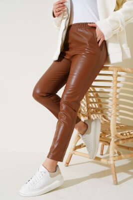 Beli Lastikli Cepli Deri Pantolon Taba - Pantolon