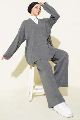 Çapraz Bağlamalı Triko Takım Füme