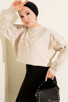 Çiçek İşlemeli Triko Kazak Bej 