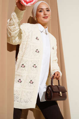 Çiçek Nakışlı Örgü Triko Hırka Bej - Hırka