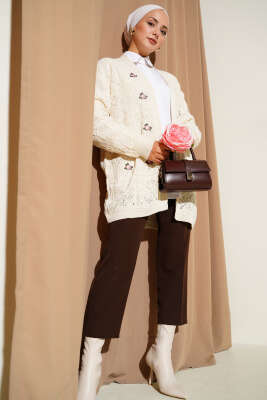 Çiçek Nakışlı Örgü Triko Hırka Bej - Hırka