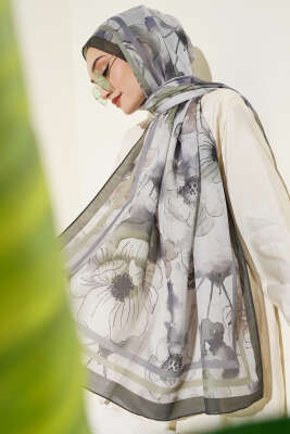 Çiçekli Şerit Geçiş Detaylı Şal Zümrüt