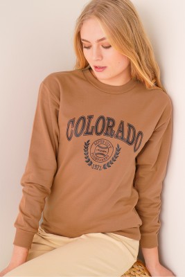 Colorado Baskılı Taba Sweatshirt 