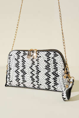 Fermuarlı Zincir Askılı Çanta Beyaz 