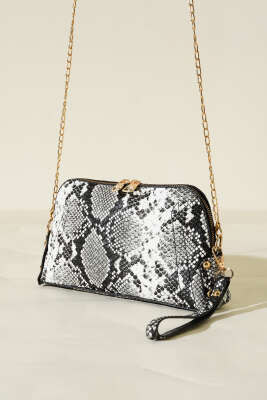 Fermuarlı Zincir Askılı Çanta Siyah Beyaz 