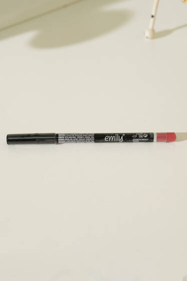 Golden Rose Emily Waterproof Dudak Kalemi NO:211 - Makyaj Aksesuarları