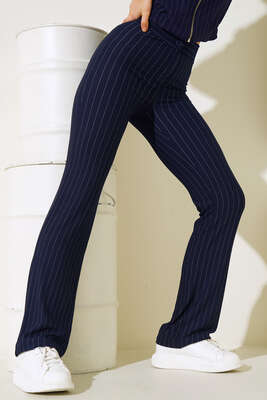 İnce Çizgili İspanyol Paça Pantolon Lacivert - TİLLE