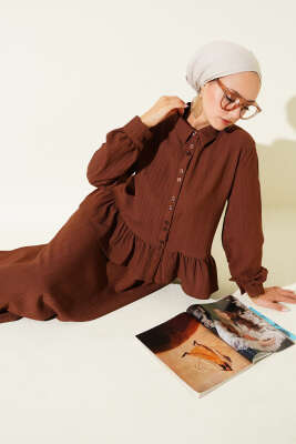 İp Kuşaklı Ağaç Kabuğu Etekli İkili Takım Kahve 