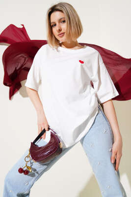 Kalp Nakışlı T-shirt Ekru 