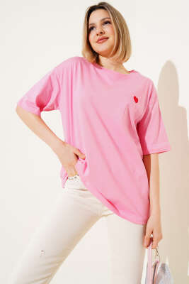 Kalp Nakışlı T-shirt Pembe - Kadın Giyim Modelleri