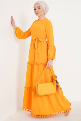 Katları Püskül Detaylı Hardal Elbise