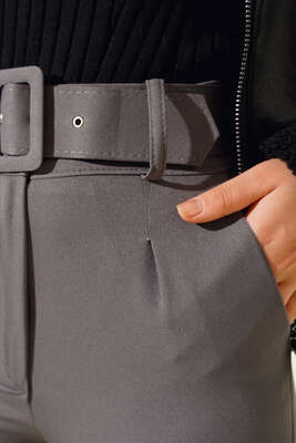 Kemerli Kopçalı Kumaş Pantolon Gri - Pantolon
