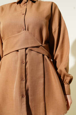 Kendinden Geniş Kuşaklı Gömlek Camel - Gömlek