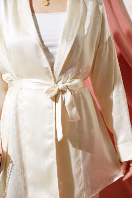 Kuşaklı Kırışık Saten İkili Takım Ekru - İkili Takım