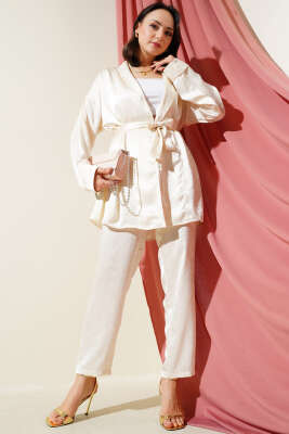 Kuşaklı Kırışık Saten İkili Takım Ekru - İkili Takım