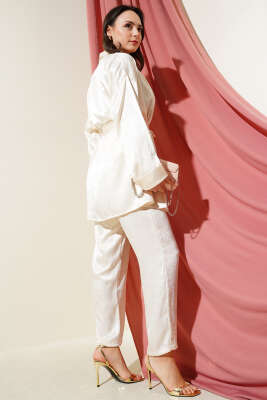 Kuşaklı Kırışık Saten İkili Takım Ekru - İkili Takım