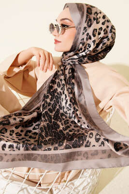 Leopar Desen İpekTwill Şal Taş