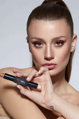 New Well Contour & Highlighter Stick - Yılın Fırsatı