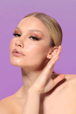 New Well Lift Me Up Volume Mascara 8 ML - Yılın Fırsatı