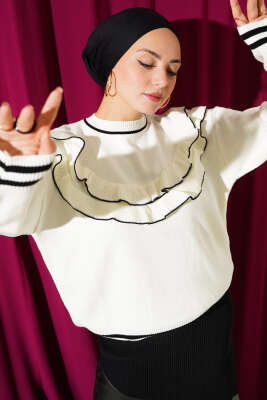 Önü Fırfırlı Triko Kazak Ekru - VAV TEKSTİL