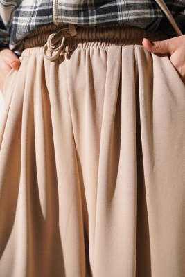 Önü Pile Detaylı Loyşa Pantolon Bej - Pantolon