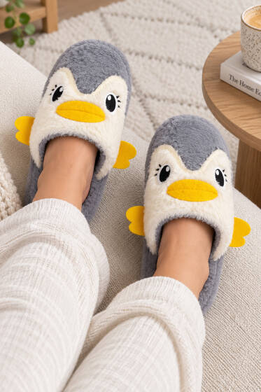 Penguen Figürlü Ev Terliği Füme - Ev Terliği