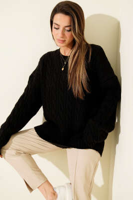 Saç Örgülü Salaş Triko Kazak Siyah - LUSTRİN