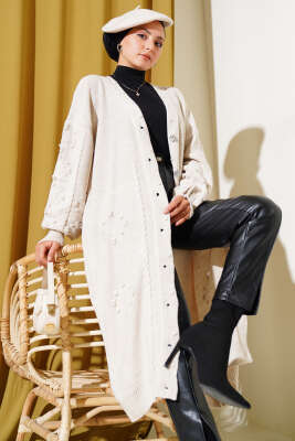 Taşlı Düğmeli Triko Hırka Bej