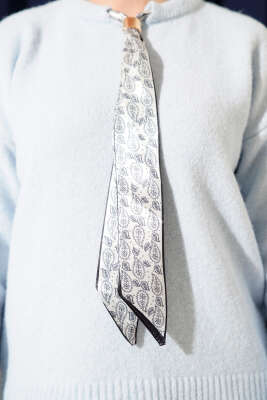 Yaka Fularlı Triko Kazak Mavi - Triko Kazak