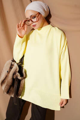 Yanı Yırtmaçlı Oversize Triko Tunik Sarı 