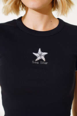Yıldız Nakışlı T-shirt Siyah - Yeni Giyim