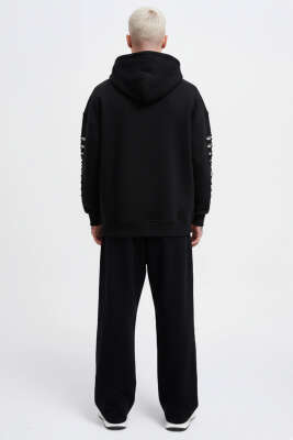Yırtık Efektli Nakışlı Erkek Sweatshirt Siyah - Erkek Sweatshirt